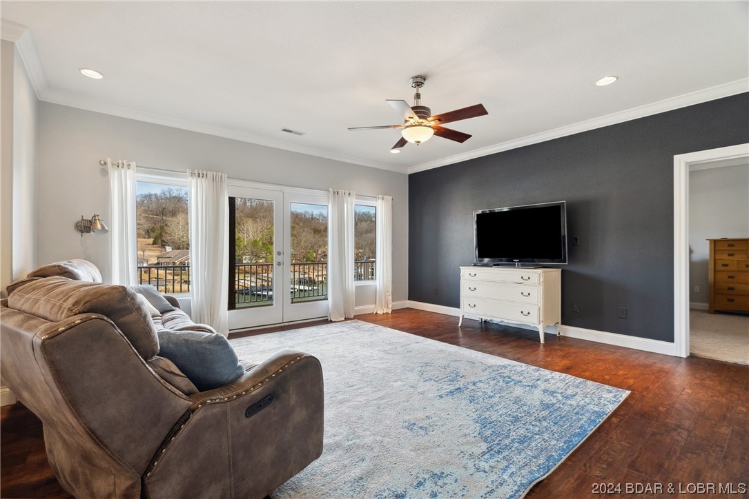 Camdenton, Missouri 65020, United States, 5 Bedrooms Bedrooms, ,6 BathroomsBathrooms,Residential,Contingent,63505