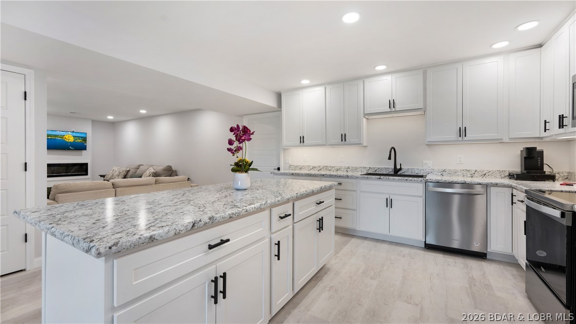 Park Place On The Lake - Residential