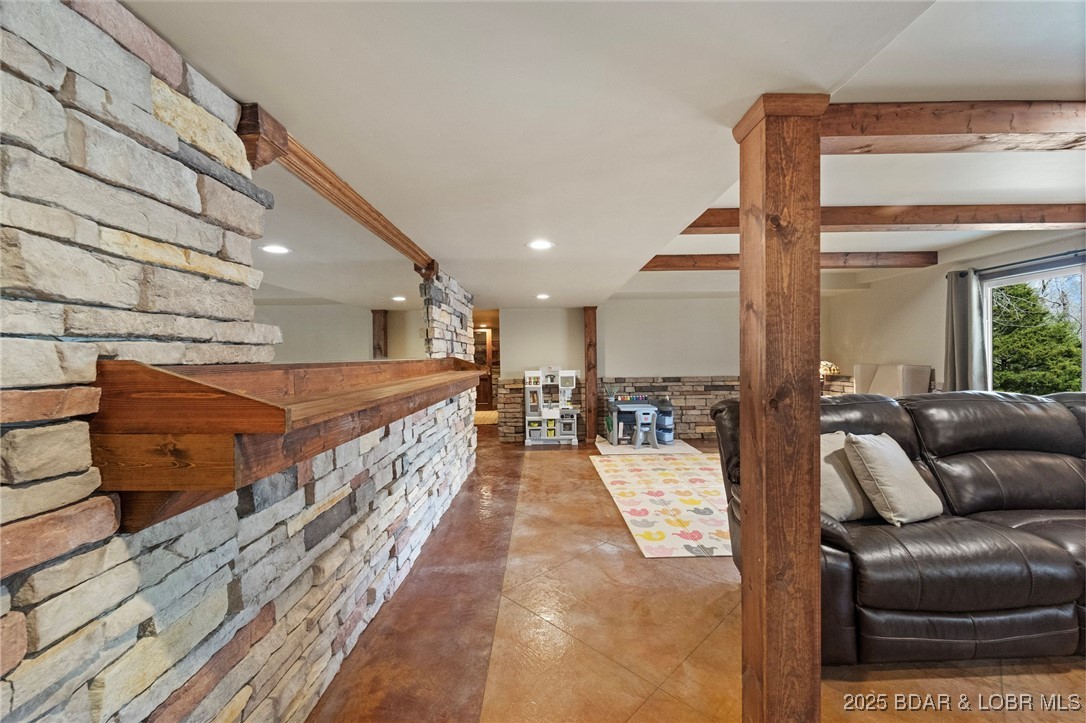 Kays Point #4 - Residential