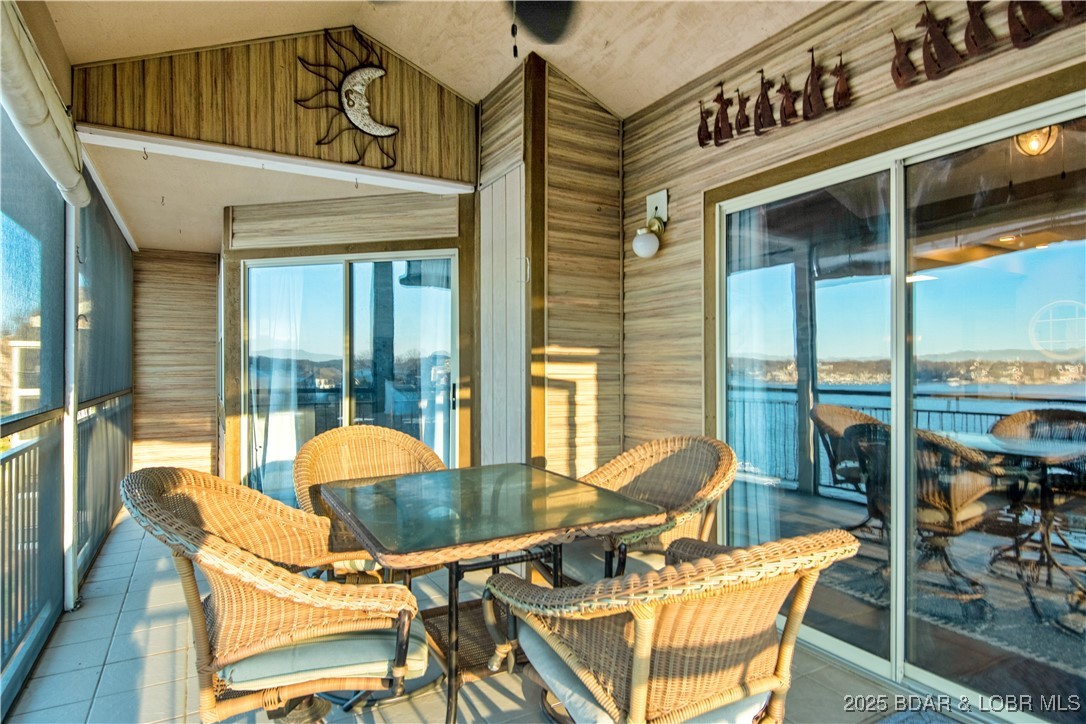 Lake Ozark, Missouri 65049, United States, 3 Bedrooms Bedrooms, ,2 BathroomsBathrooms,Residential,Active,254373