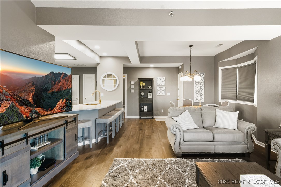 Lake Ozark, Missouri 65049, United States, 3 Bedrooms Bedrooms, ,2 BathroomsBathrooms,Residential,Active,254373