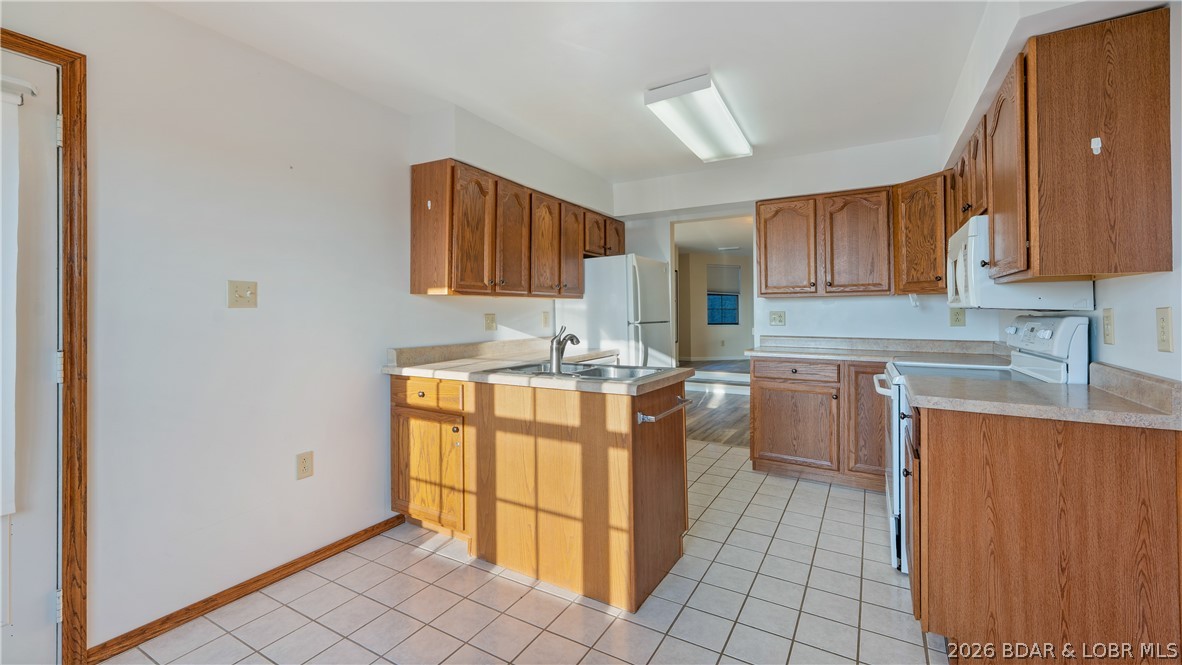 Waters Edge Condominium - Residential