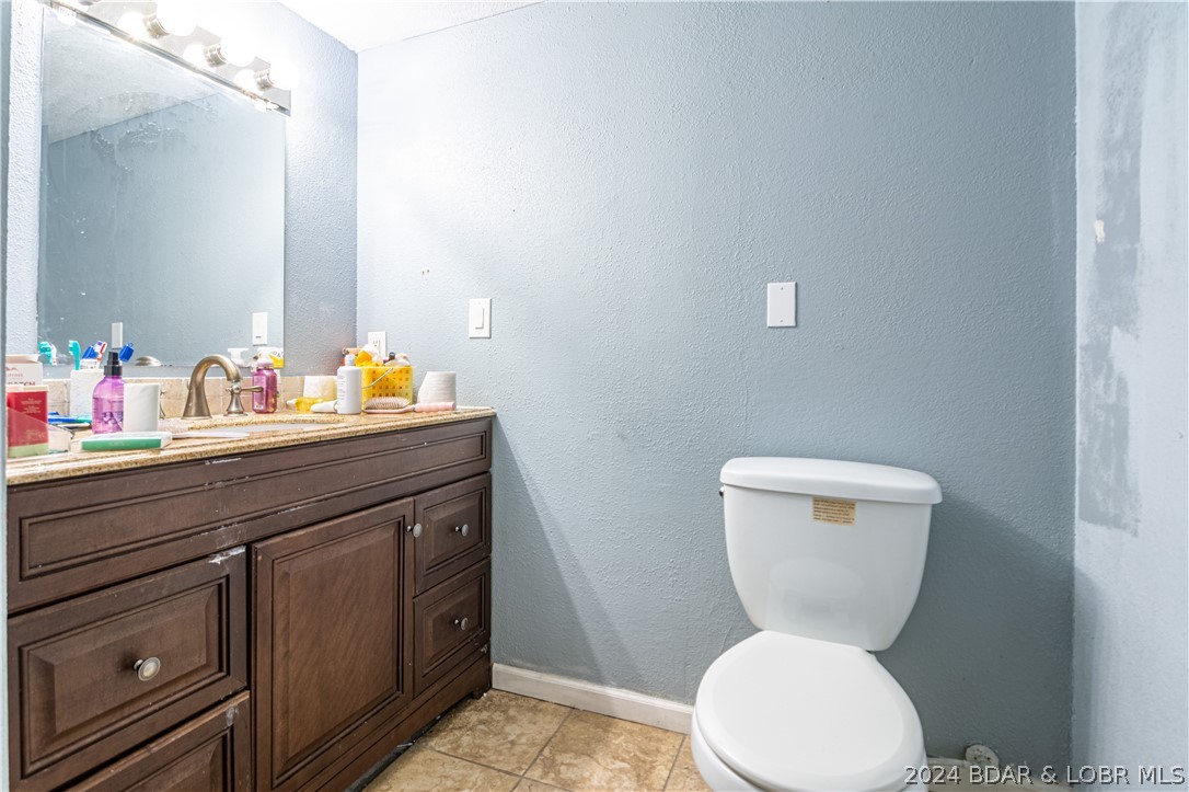 Sunrise Beach, Missouri 65079, United States, 5 Bedrooms Bedrooms, ,5 BathroomsBathrooms,Residential,Active,48754