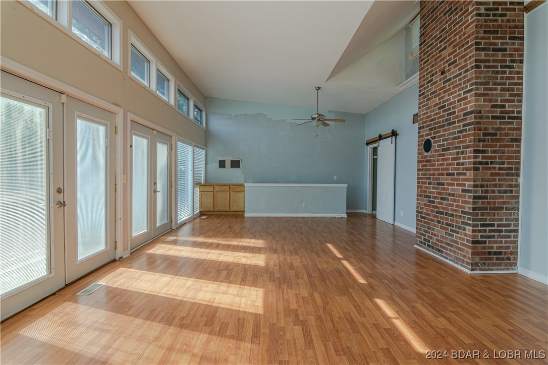 Sunrise Beach, Missouri 65079, United States, 5 Bedrooms Bedrooms, ,5 BathroomsBathrooms,Residential,Active,48754