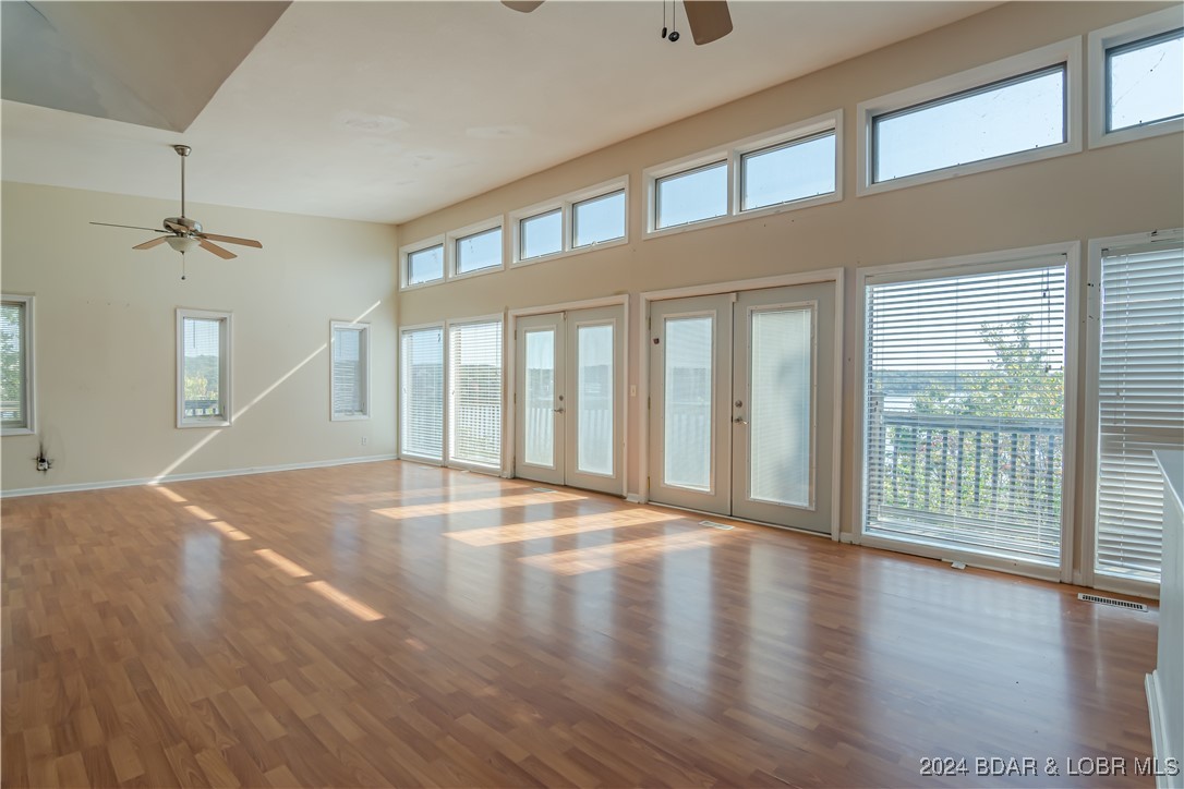 Sunrise Beach, Missouri 65079, United States, 5 Bedrooms Bedrooms, ,5 BathroomsBathrooms,Residential,Active,48754