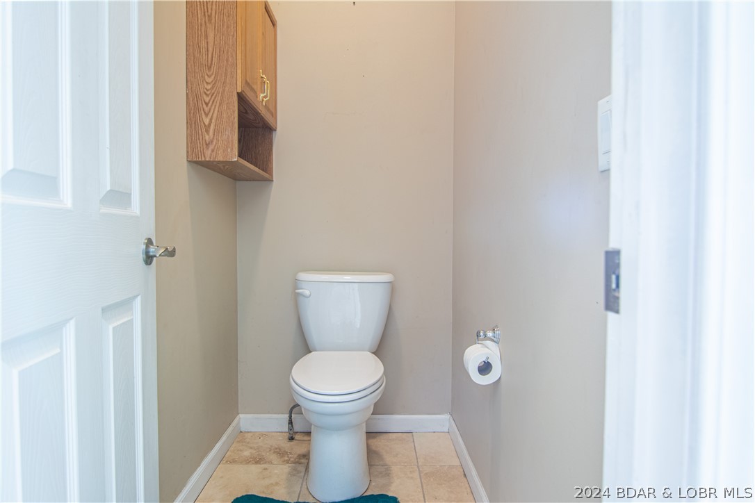 Sunrise Beach, Missouri 65079, United States, 5 Bedrooms Bedrooms, ,5 BathroomsBathrooms,Residential,Active,48754