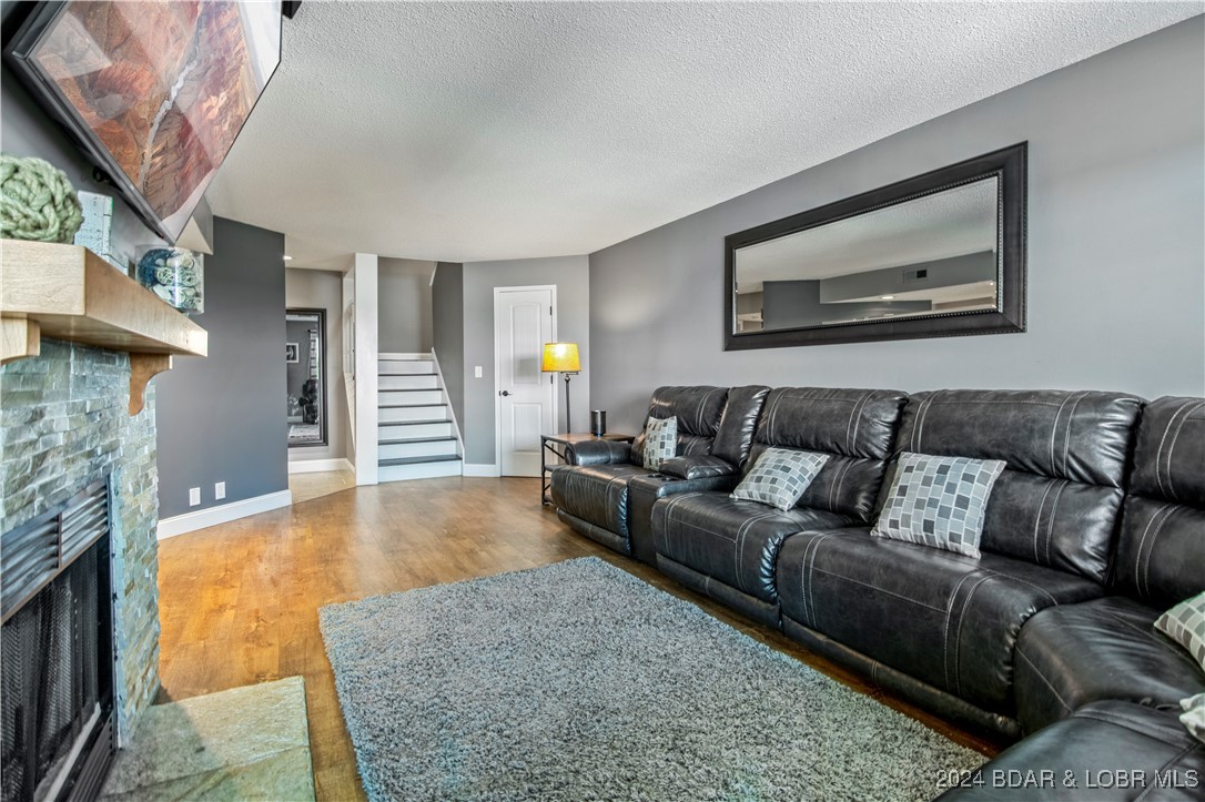 Lake Ozark, Missouri 65049, United States, 3 Bedrooms Bedrooms, ,2 BathroomsBathrooms,Residential,Active,38762