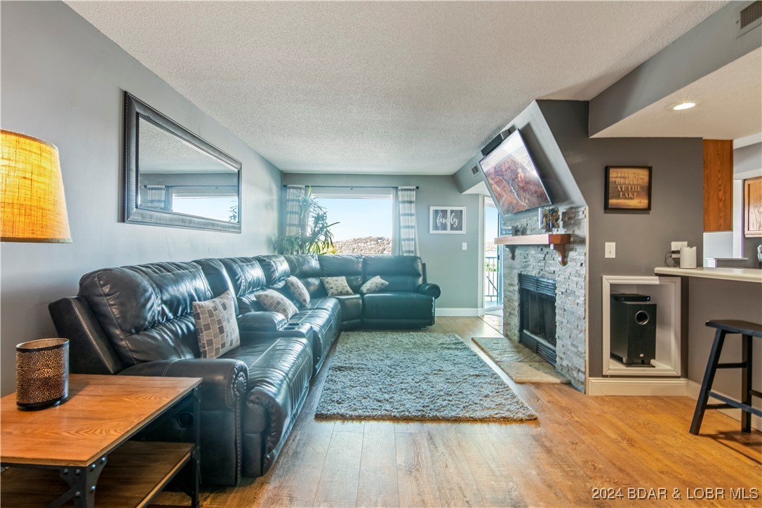 Lake Ozark, Missouri 65049, United States, 3 Bedrooms Bedrooms, ,2 BathroomsBathrooms,Residential,Active,38762