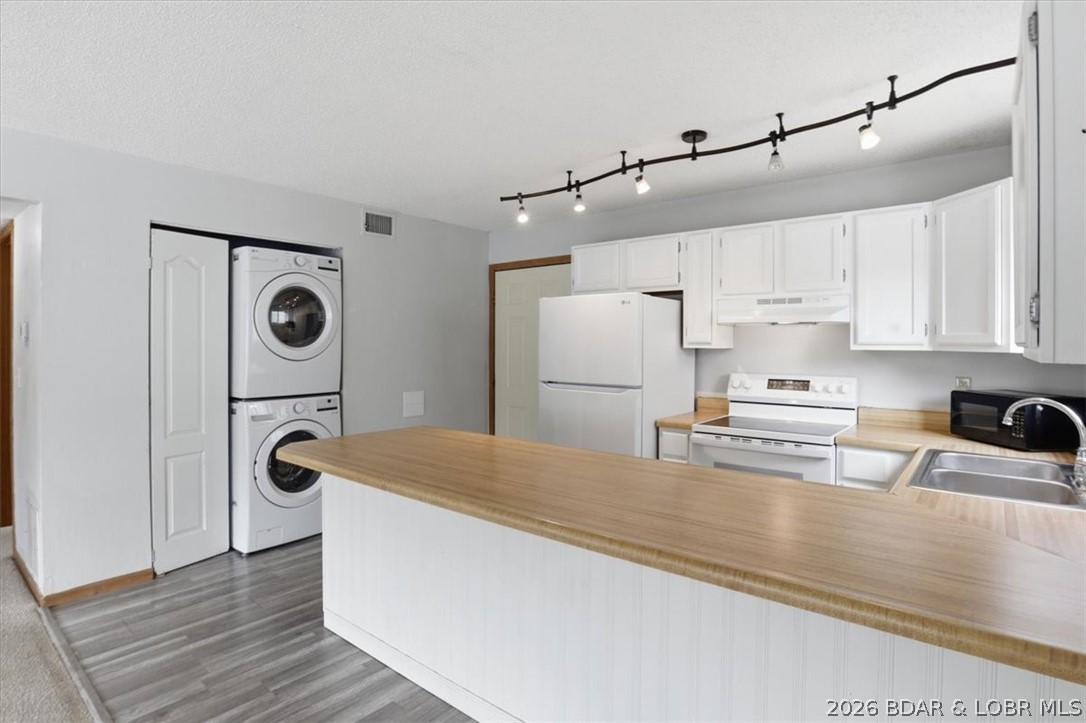 Southwood Shores Condominium - Residential