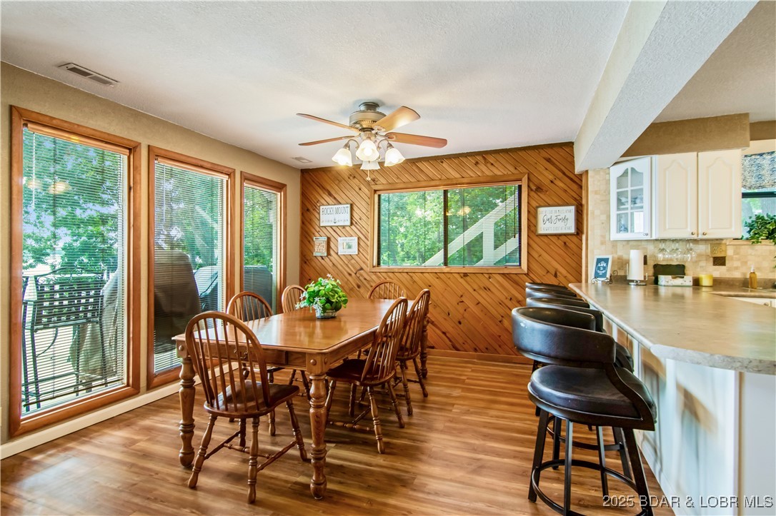 Rocky Mount, Missouri 65072, United States, 4 Bedrooms Bedrooms, ,3 BathroomsBathrooms,Residential,Active,210261