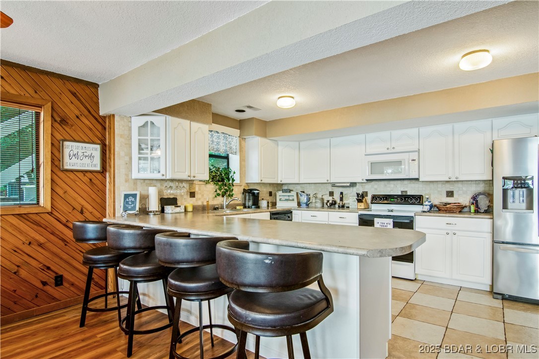 Rocky Mount, Missouri 65072, United States, 4 Bedrooms Bedrooms, ,3 BathroomsBathrooms,Residential,Active,210261