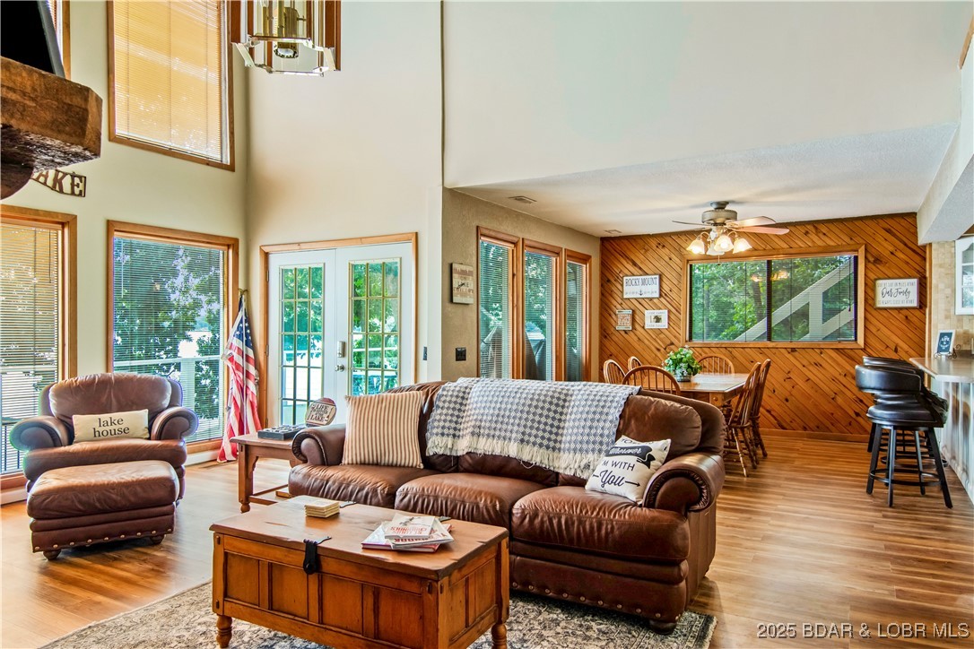 Rocky Mount, Missouri 65072, United States, 4 Bedrooms Bedrooms, ,3 BathroomsBathrooms,Residential,Active,210261