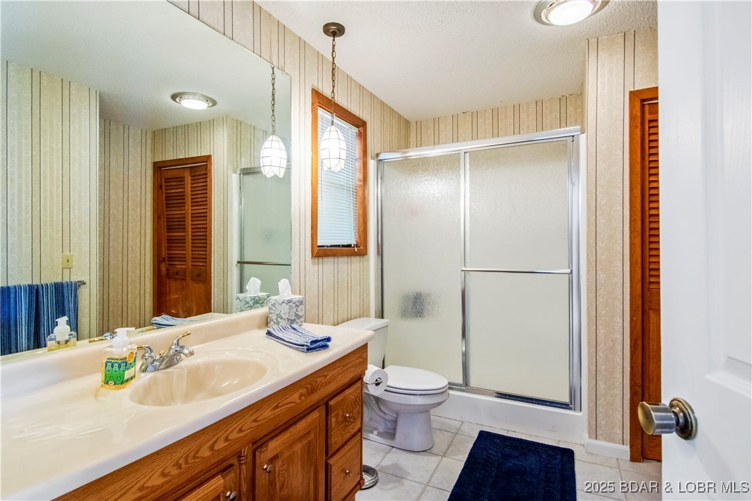 Rocky Mount, Missouri 65072, United States, 4 Bedrooms Bedrooms, ,3 BathroomsBathrooms,Residential,Active,210261