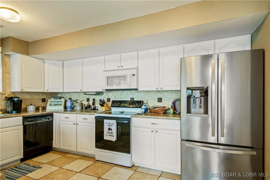 Rocky Mount, Missouri 65072, United States, 4 Bedrooms Bedrooms, ,3 BathroomsBathrooms,Residential,Active,210261