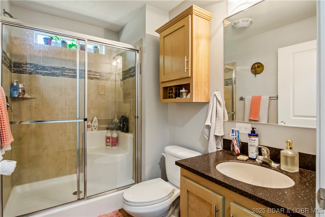 Gravois Mills, Missouri 65037, United States, 3 Bedrooms Bedrooms, ,2 BathroomsBathrooms,Residential,Active,196982