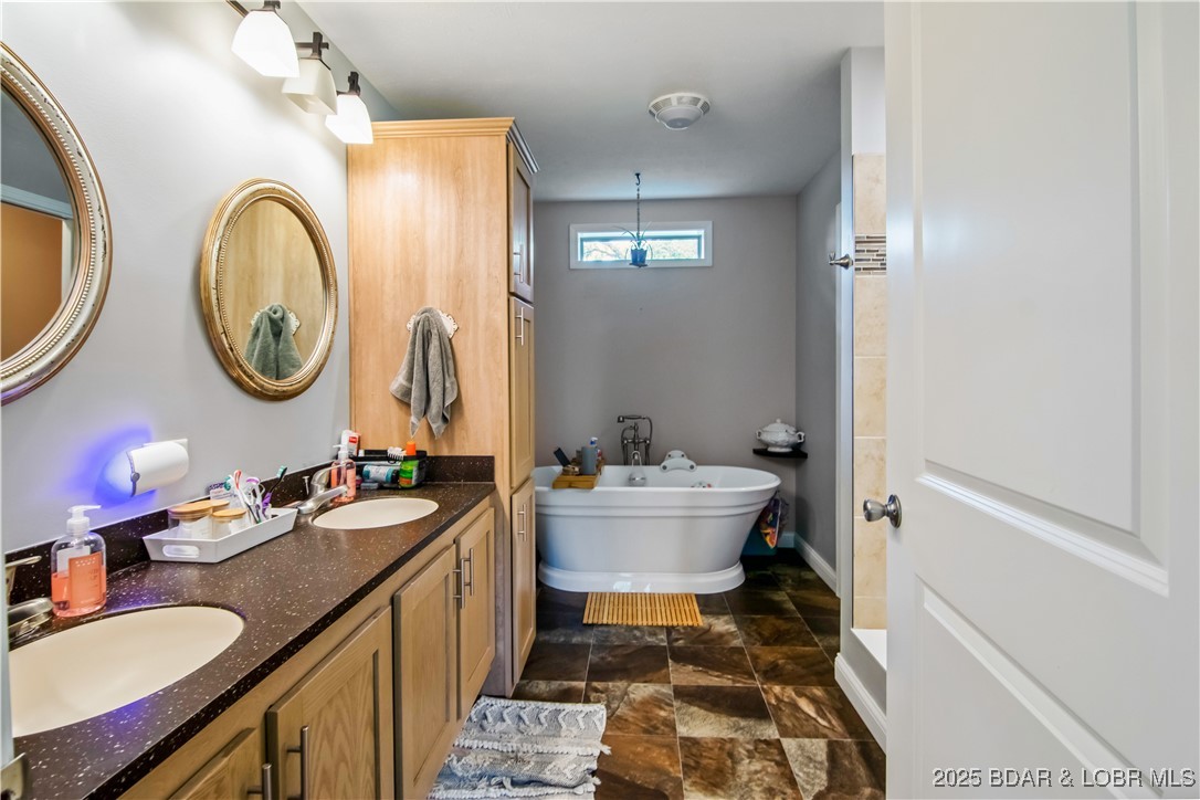 Gravois Mills, Missouri 65037, United States, 3 Bedrooms Bedrooms, ,2 BathroomsBathrooms,Residential,Active,196982