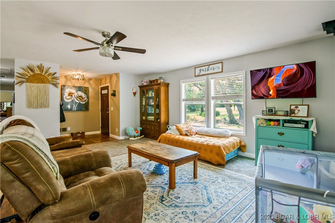 Gravois Mills, Missouri 65037, United States, 3 Bedrooms Bedrooms, ,2 BathroomsBathrooms,Residential,Active,196982