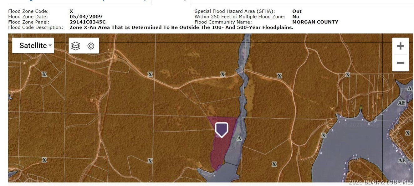 Main image without alt text