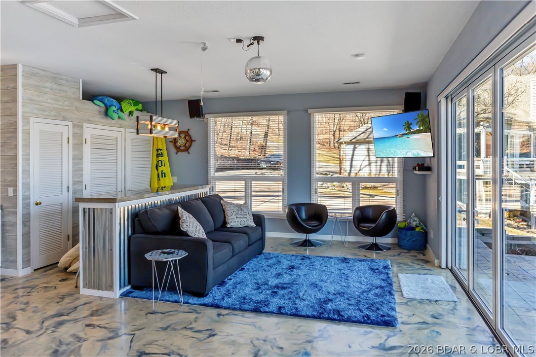 Shawnee Bend No. 5 - Residential