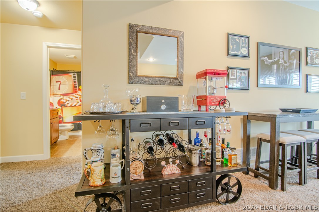 Linn Creek, Missouri 65052, United States, 4 Bedrooms Bedrooms, ,4 BathroomsBathrooms,Residential,Contingent,53417