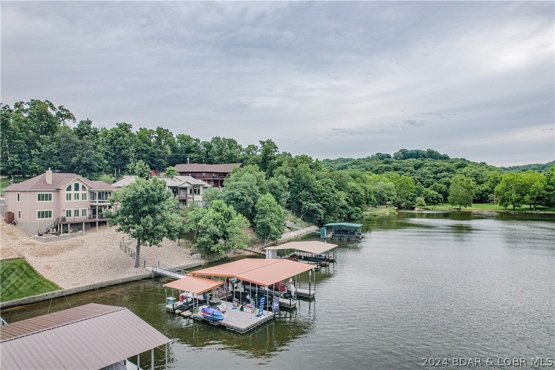 Linn Creek, Missouri 65052, United States, 4 Bedrooms Bedrooms, ,4 BathroomsBathrooms,Residential,Contingent,53417
