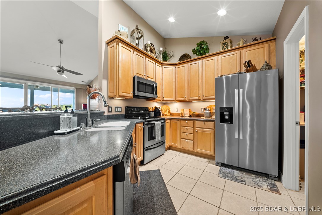 CapeRoyale At Ski Harbor Condo - Residential