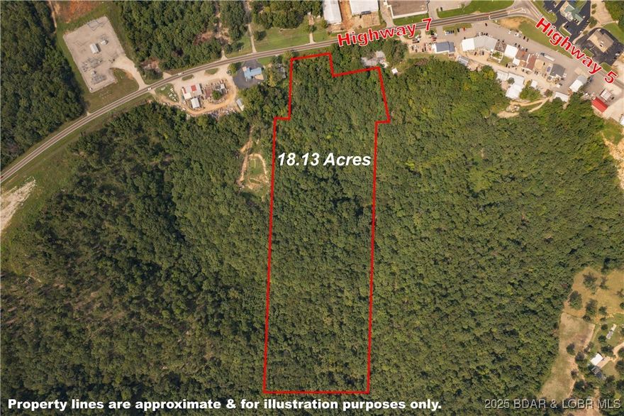 This 18.13-acre property is an incredible opportunity with limitless potential! With 194 feet of road frontage right at the start of Highway 7, it's ideally situated for future commercial development or any other use you have in mind. Located near popular spots like Subway, Great Southern Bank, Tres Hombres, El Centenario, and Stewarts, it offers both convenience and high visibility. Don't miss out on this prime piece of land with no restrictions—it's a rare find!