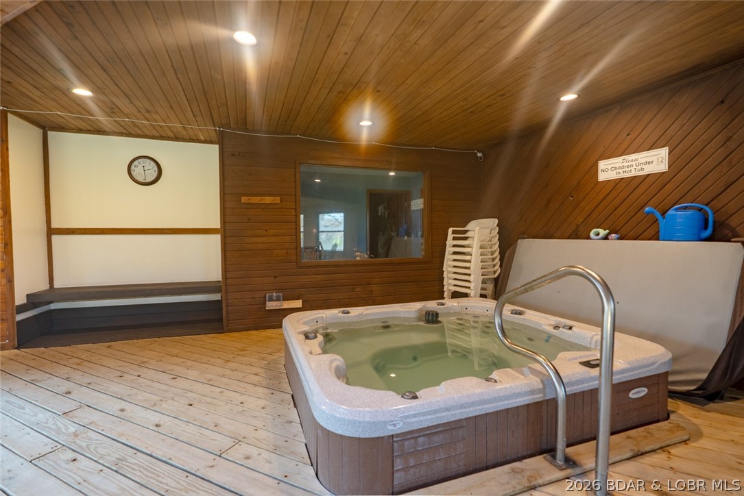 Lone Oak Point - Residential