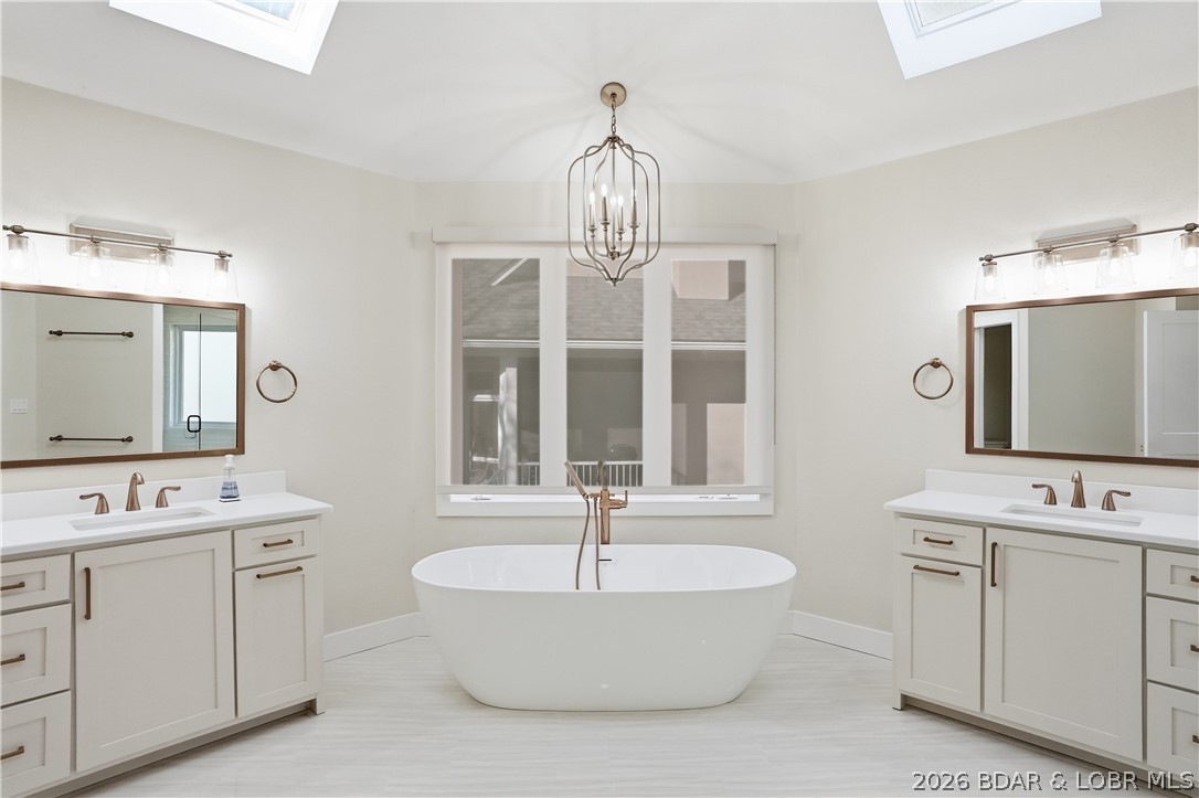 Four Seasons - Residential