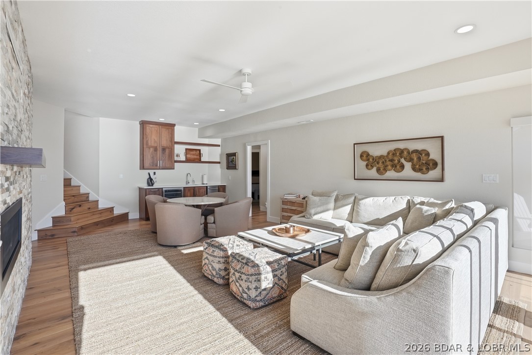 Four Seasons - Residential