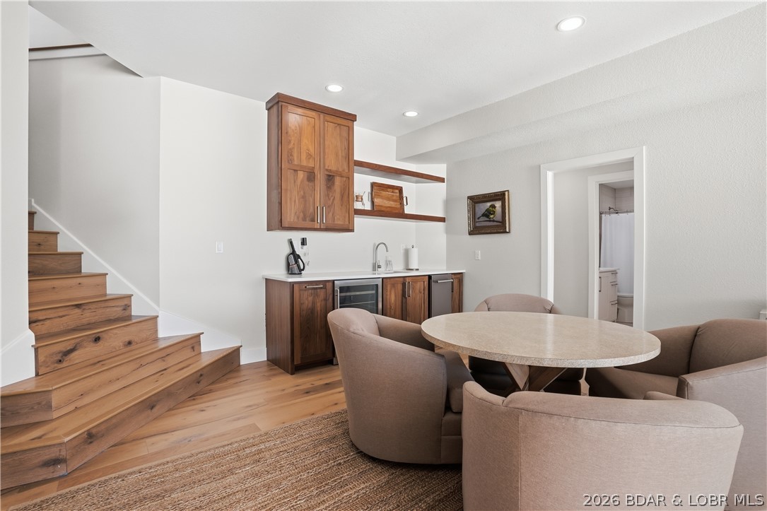 Four Seasons - Residential