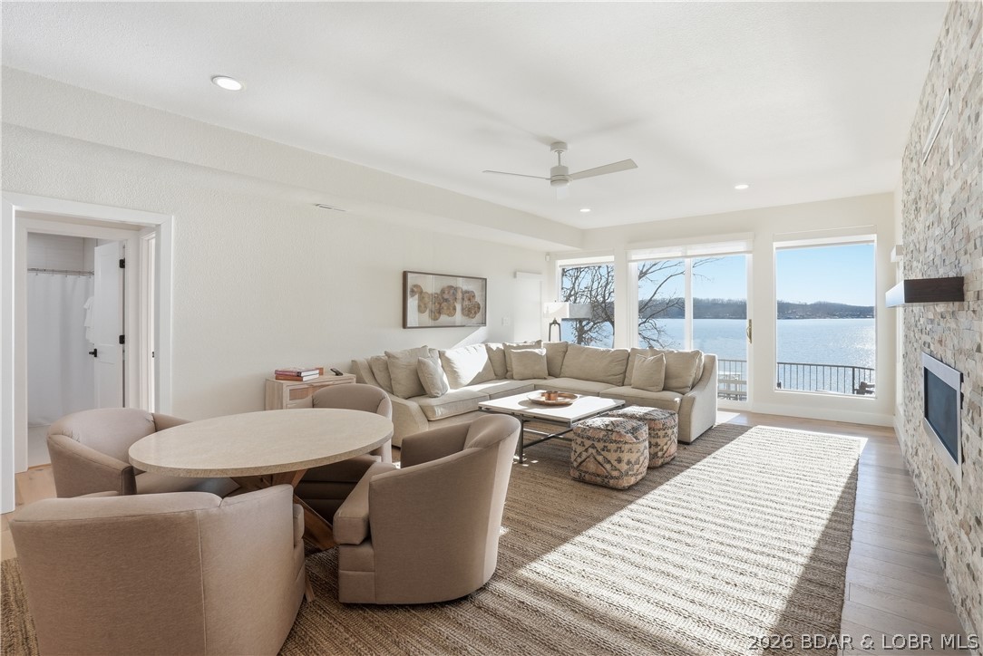 Four Seasons - Residential