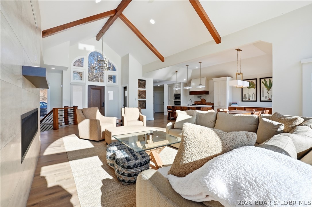 Four Seasons - Residential