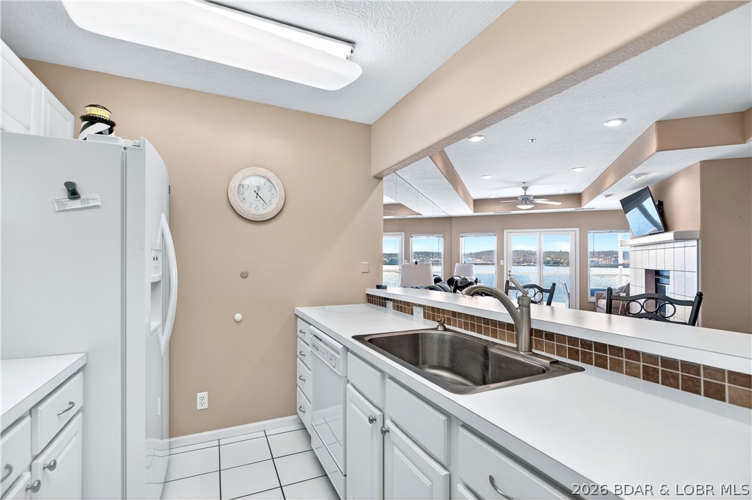 Emerald Bay Condominium - Residential