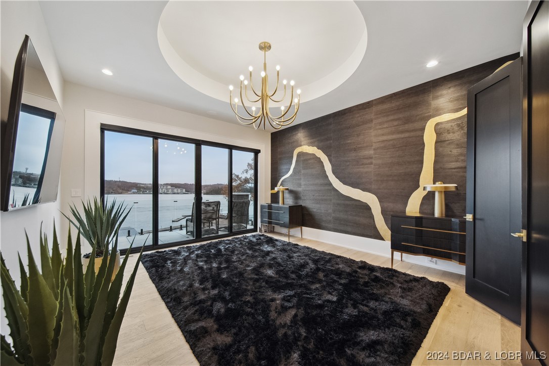 Porto Cima, Missouri 65079, United States, 10 Bedrooms Bedrooms, ,11 BathroomsBathrooms,Residential,Contingent,48860