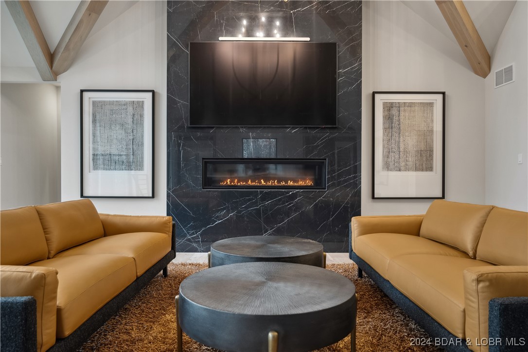 Porto Cima, Missouri 65079, United States, 10 Bedrooms Bedrooms, ,11 BathroomsBathrooms,Residential,Contingent,48860