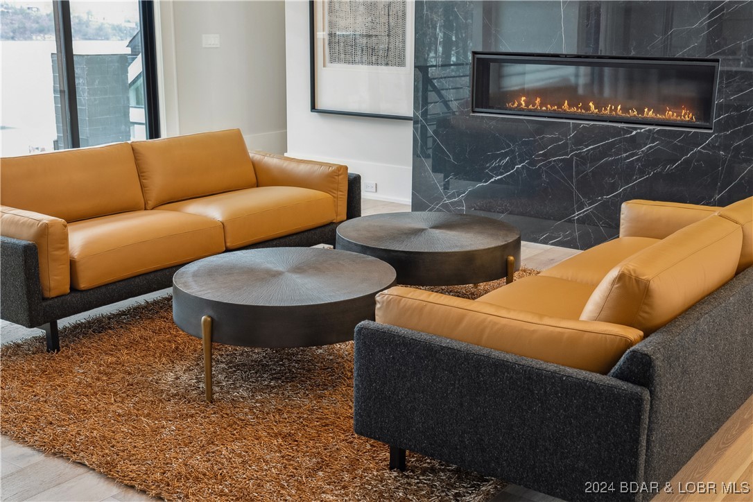 Porto Cima, Missouri 65079, United States, 10 Bedrooms Bedrooms, ,11 BathroomsBathrooms,Residential,Contingent,48860