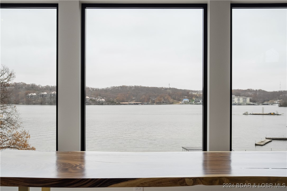 Porto Cima, Missouri 65079, United States, 10 Bedrooms Bedrooms, ,11 BathroomsBathrooms,Residential,Contingent,48860