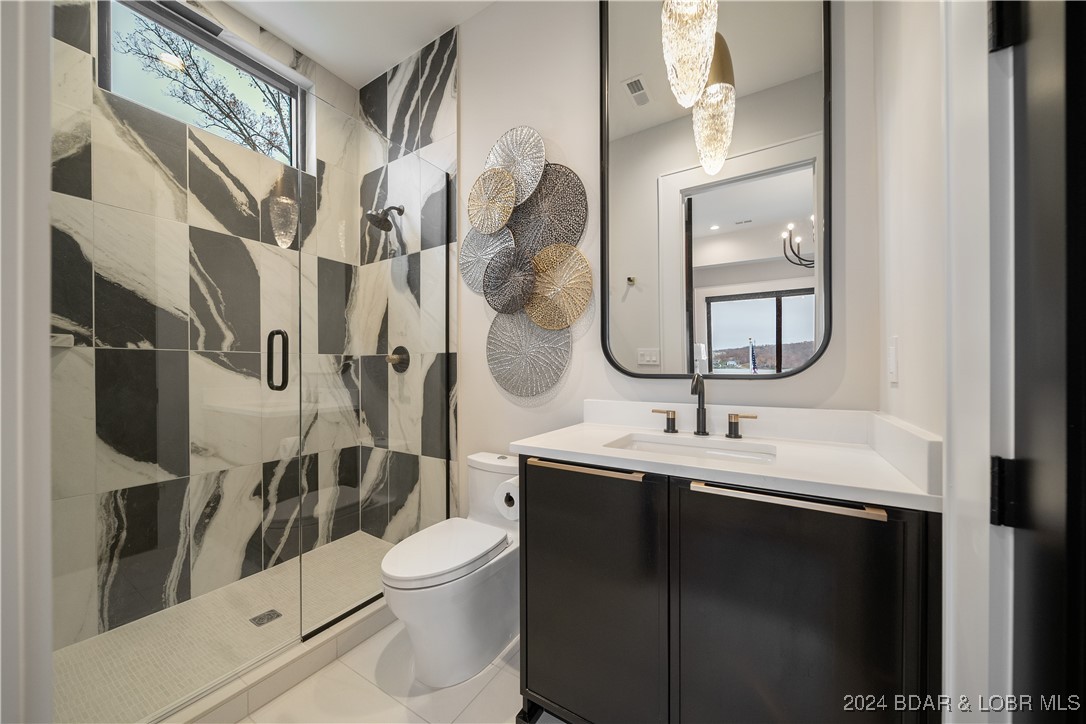 Porto Cima, Missouri 65079, United States, 10 Bedrooms Bedrooms, ,11 BathroomsBathrooms,Residential,Contingent,48860