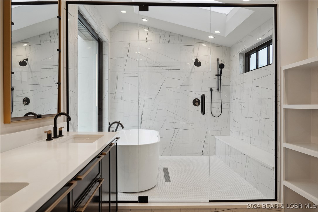 Porto Cima, Missouri 65079, United States, 10 Bedrooms Bedrooms, ,11 BathroomsBathrooms,Residential,Contingent,48860