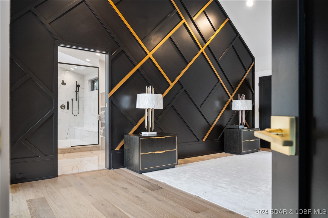 Porto Cima, Missouri 65079, United States, 10 Bedrooms Bedrooms, ,11 BathroomsBathrooms,Residential,Contingent,48860