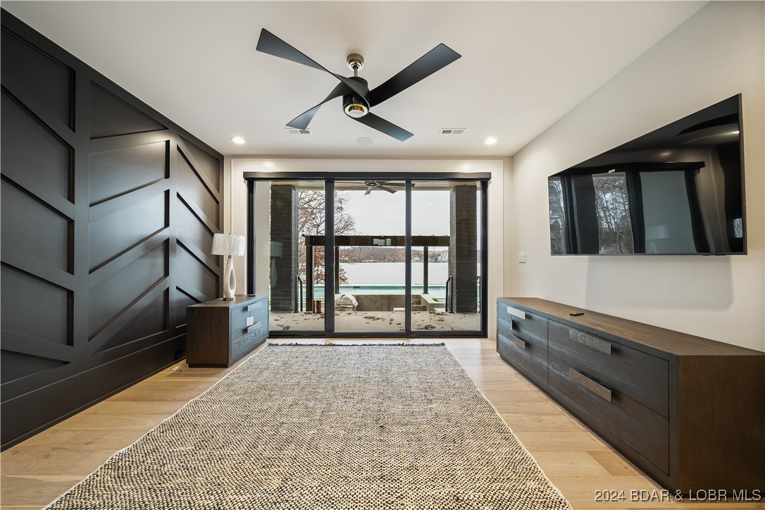 Porto Cima, Missouri 65079, United States, 10 Bedrooms Bedrooms, ,11 BathroomsBathrooms,Residential,Contingent,48860