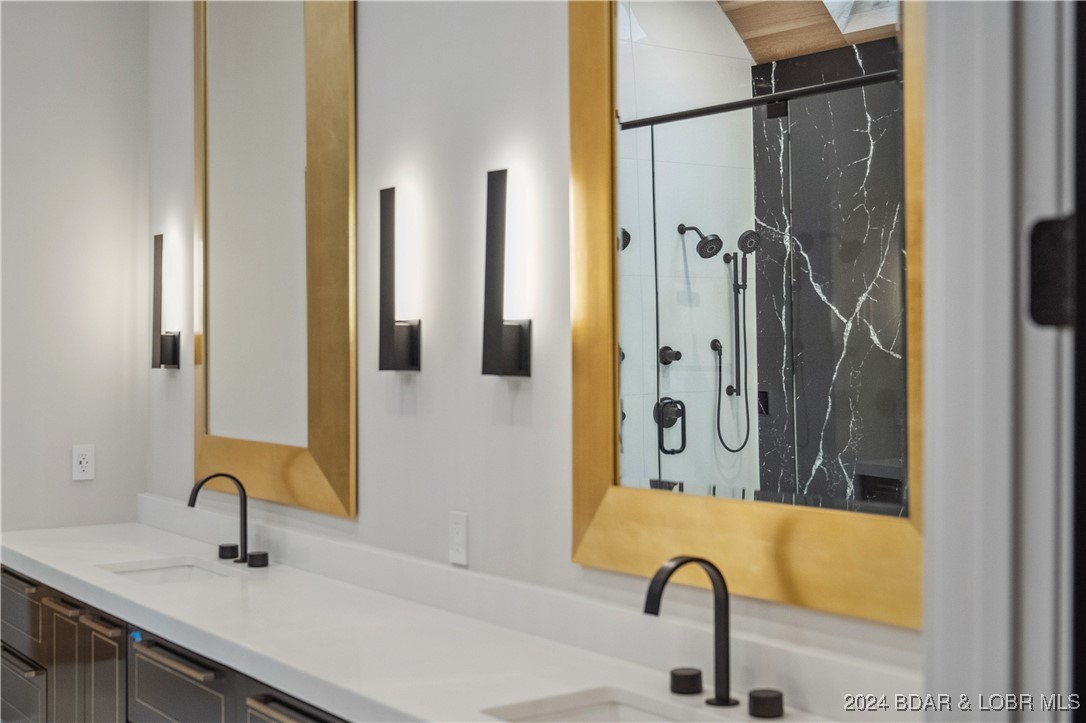 Porto Cima, Missouri 65079, United States, 10 Bedrooms Bedrooms, ,11 BathroomsBathrooms,Residential,Contingent,48860