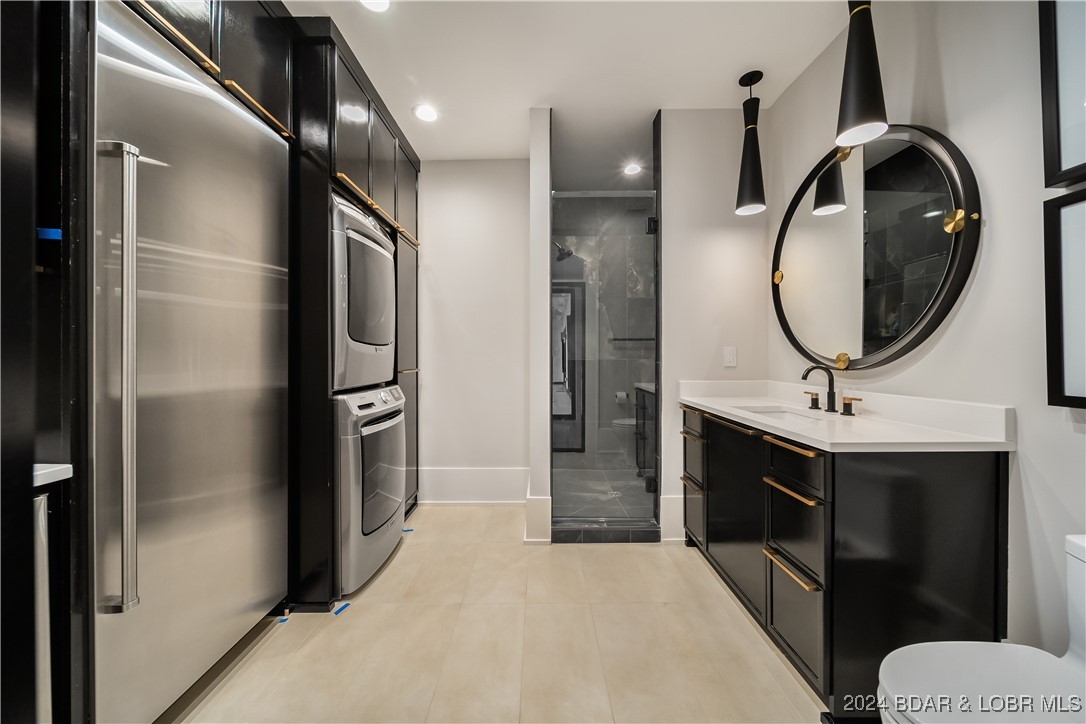 Porto Cima, Missouri 65079, United States, 10 Bedrooms Bedrooms, ,11 BathroomsBathrooms,Residential,Contingent,48860