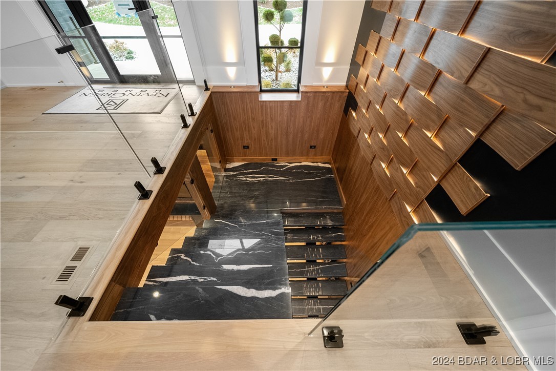 Porto Cima, Missouri 65079, United States, 10 Bedrooms Bedrooms, ,11 BathroomsBathrooms,Residential,Contingent,48860