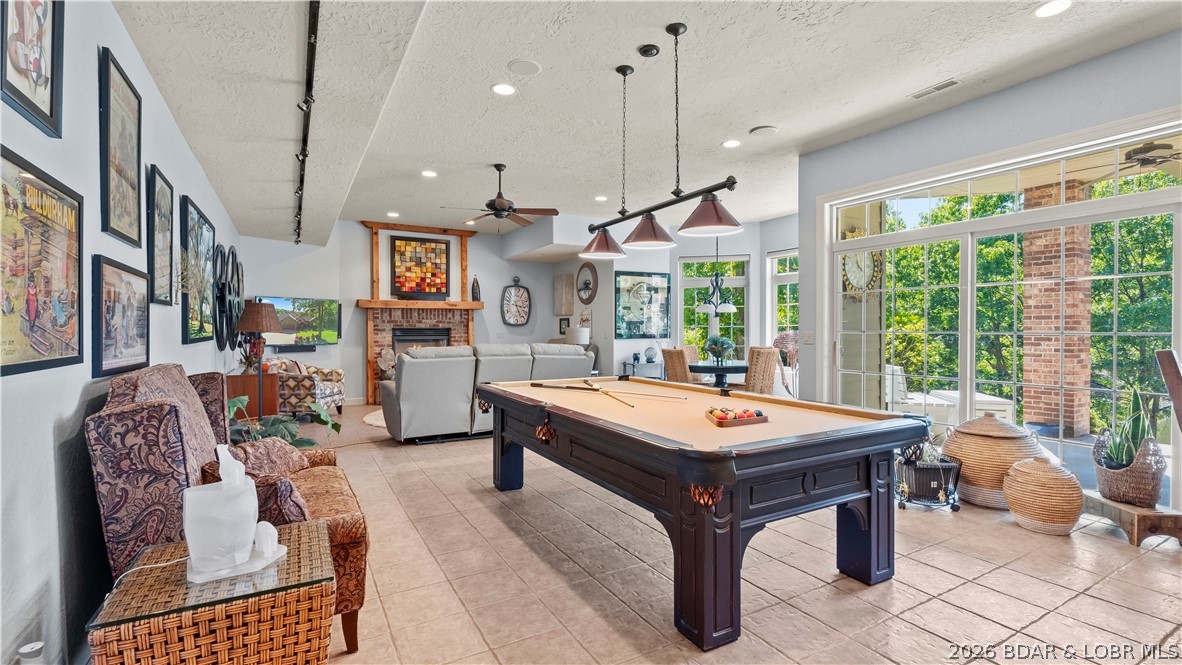 Oak Creek - Residential