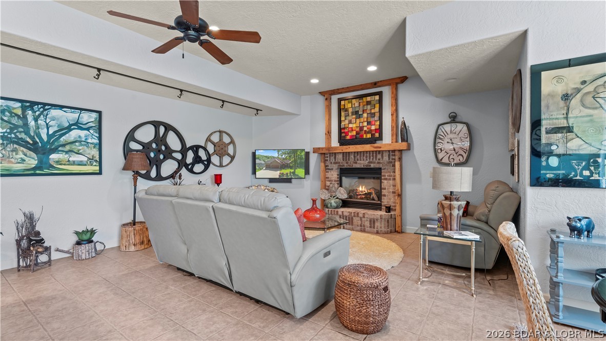 Oak Creek - Residential
