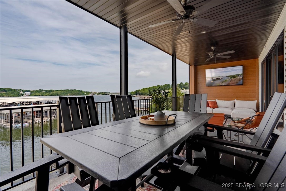 Robins at the Waters Edge Condominium - Residential