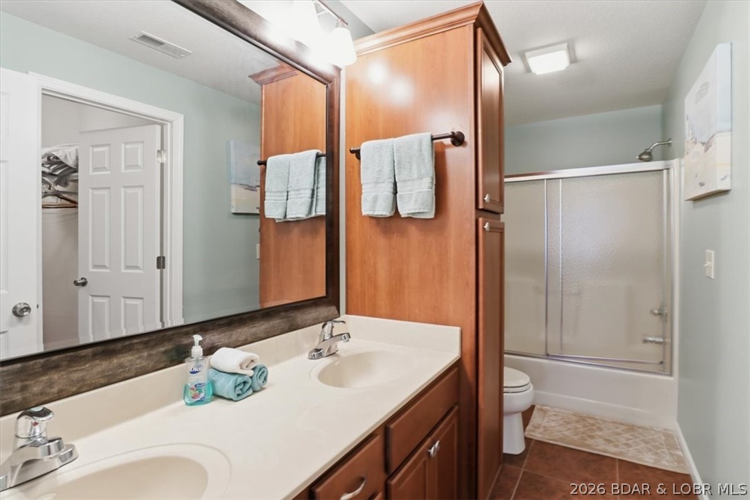 Cedar Green Luxury Condominium - Residential
