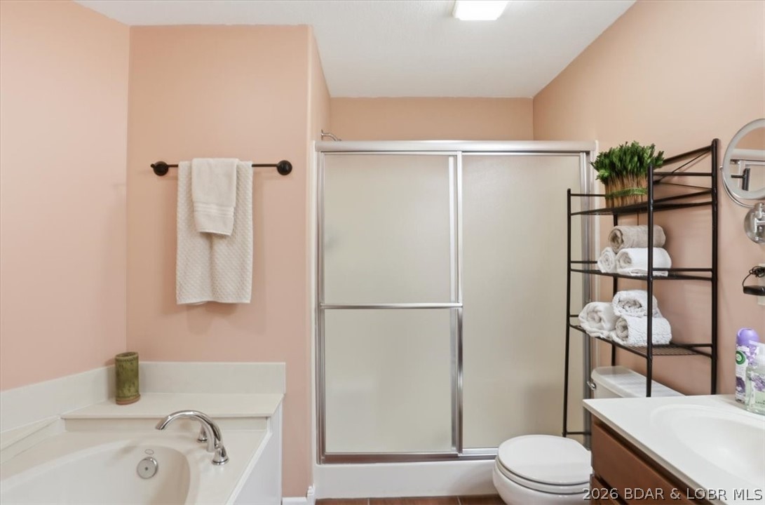 Cedar Green Luxury Condominium - Residential